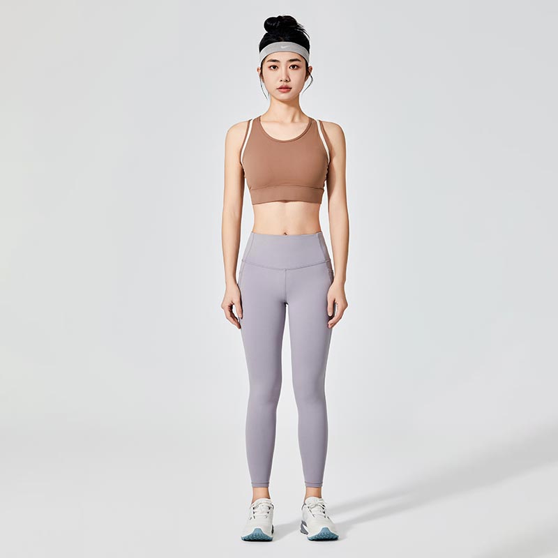 Brown Simple Line спорттық көкірекше белсенді әйелдерге арналған жайлылық пен стильді қайта анықтауы мүмкін бе?